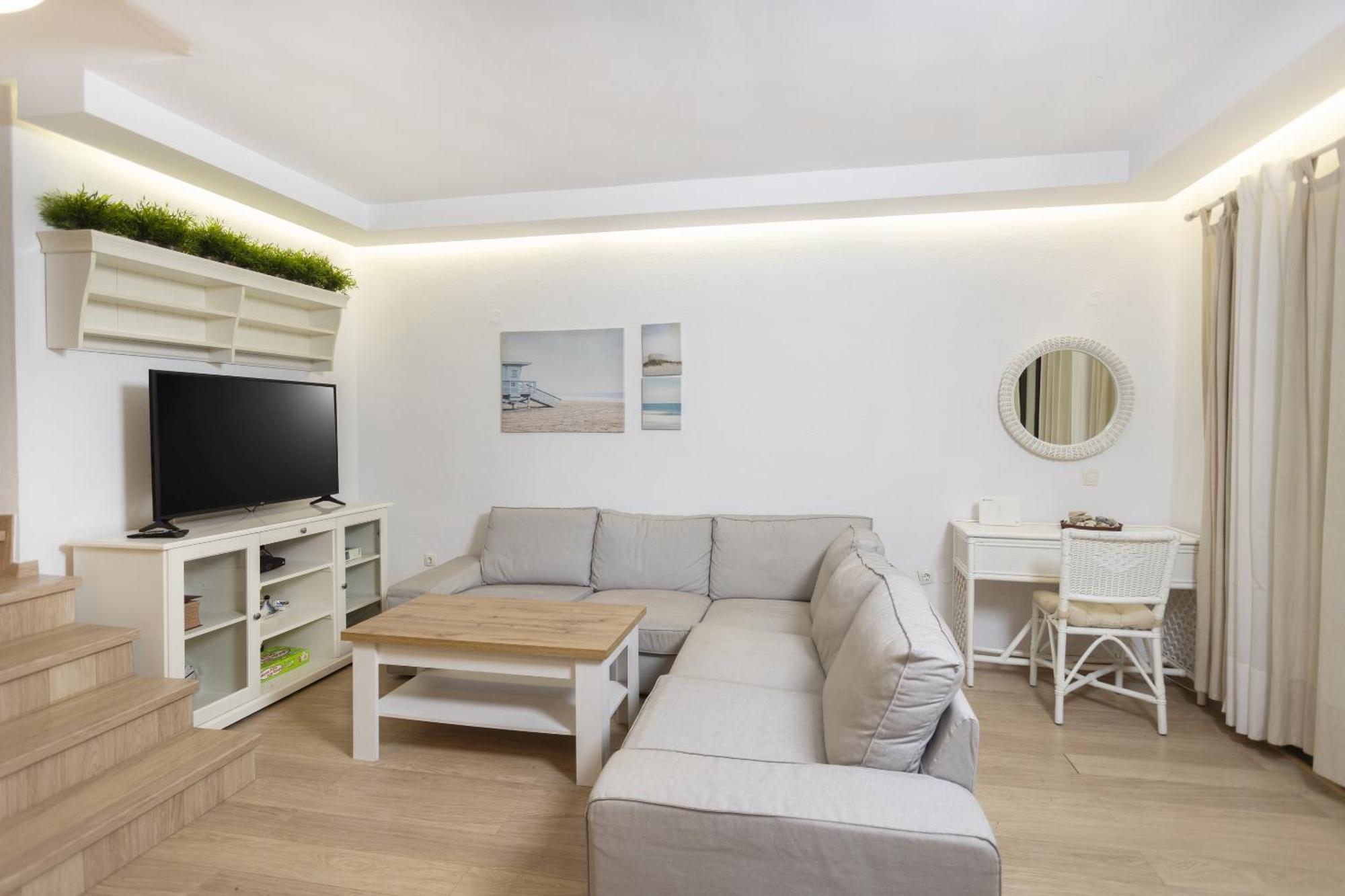 Lovely Villa 3 Min From The Beach Hanioti Exteriör bild